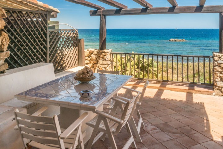 Sea Front Apartment – APC 2A19