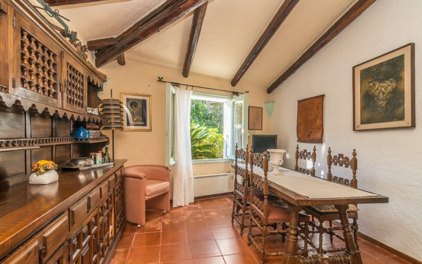 Charming Seaview Small Villa