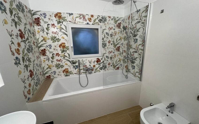 Appartamento quadrilocale vista mare Dolce Sposa