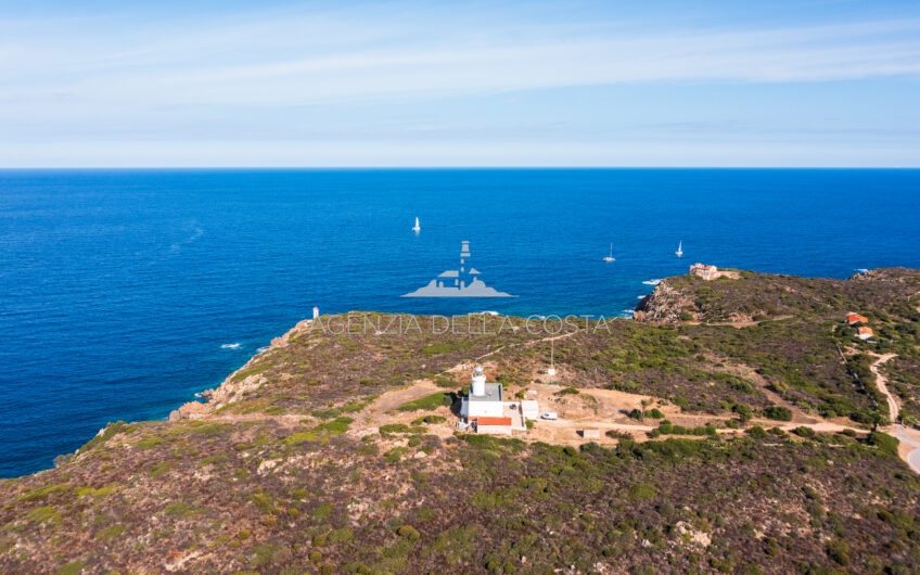 Refined apartment with garden, Cala del Faro